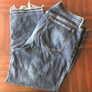👖 Distressed OLD NAVY Capris!
